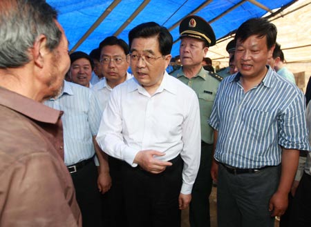 Chinese President Hu Jintao wished quake-affected kids a happy holiday ahead of Children's Day in northwestern Shaanxi Province, also heavily hit by the May 12 earthquake.