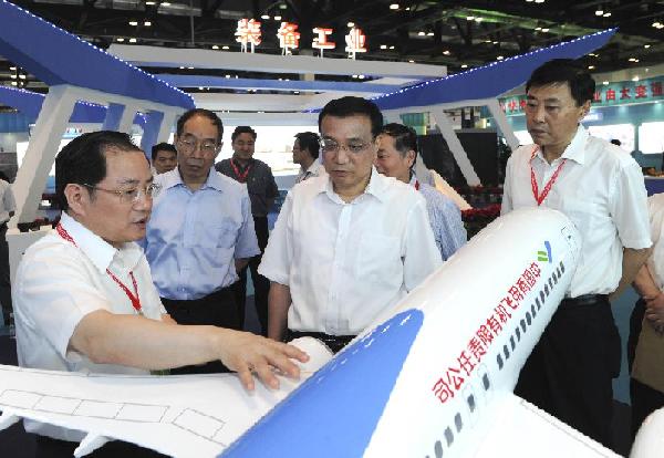 CHINA-BEIJING-LI KEQIANG-INFORMATION TECHNOLOGY-INDUSTRIALIZATION-EXHIBITION (CN)